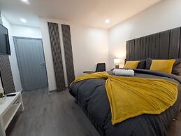 Comfortable Stay Naeem