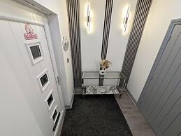 Comfortable Stay Naeem