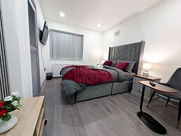 Comfortable Stay Naeem