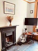 The Old Locksmith Cottage, 3 - Bed, Sleeps 6