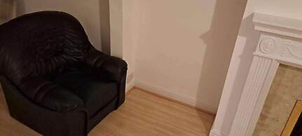 Tranquil Neston Grove Retreat in Birmingham