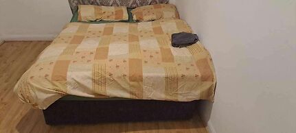 Tranquil Neston Grove Retreat in Birmingham