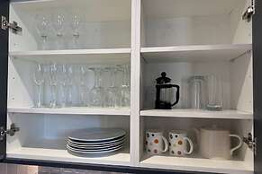 Cottage - Sleeps 2 - Pet Friendly - Parking