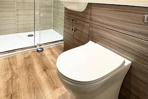 Cottage - Sleeps 2 - Pet Friendly - Parking