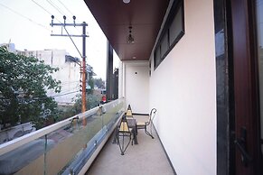 Royal Taj Twin Palace near Taj Mahal