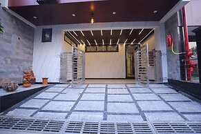 Royal Taj Twin Palace near Taj Mahal