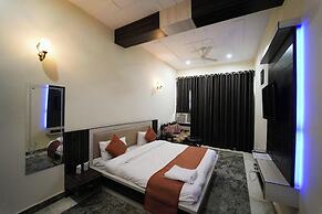 Royal Taj Twin Palace near Taj Mahal