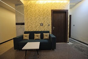 Royal Taj Twin Palace near Taj Mahal