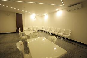 Royal Taj Twin Palace near Taj Mahal