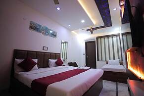 Royal Taj Twin Palace near Taj Mahal