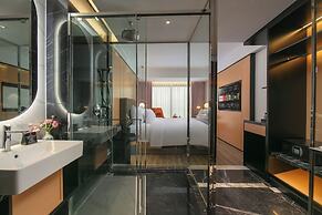 Aurora Oriental Hotel