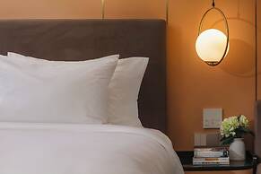 Aurora Oriental Hotel