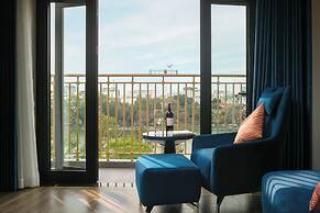 Aurora Oriental Hotel