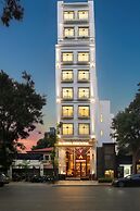 Aurora Oriental Hotel