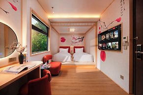 Aurora Oriental Hotel