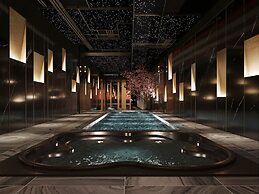 Aurora Oriental Hotel