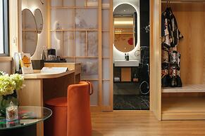 Aurora Oriental Hotel