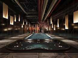 Aurora Oriental Hotel