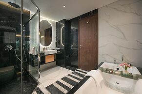 Aurora Oriental Hotel