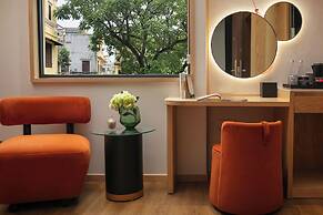 Aurora Oriental Hotel