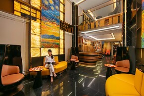 Aurora Oriental Hotel