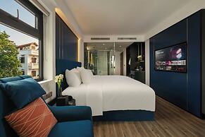 Aurora Oriental Hotel