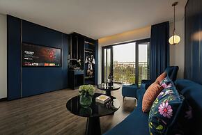 Aurora Oriental Hotel