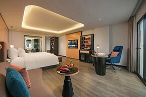 Aurora Oriental Hotel