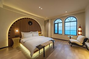 Qingdao Innland sea-view designer