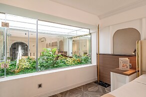 Cozrrum Lux - Sonata Imperial