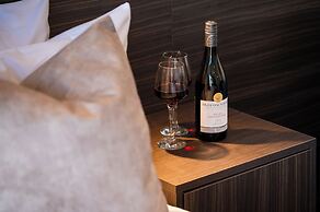 Luxe Suites and Apartments