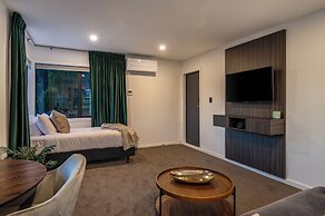 Luxe Suites and Apartments