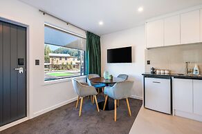 Luxe Suites and Apartments