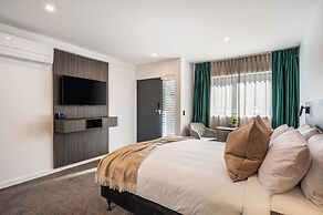 Luxe Suites and Apartments