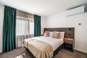 Luxe Suites and Apartments