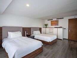 PentStudio West Lake by Emily in Town