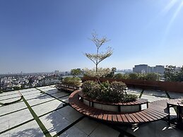 PentStudio West Lake by Emily in Town