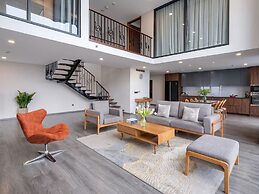 PentStudio West Lake by Emily in Town