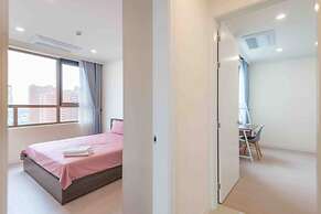 Starlake DAEWOO Apartments by Emily