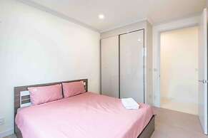 Starlake DAEWOO Apartments by Emily