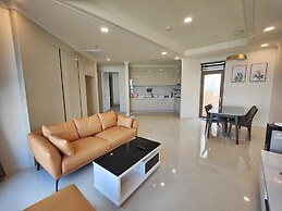 Starlake DAEWOO Apartments by Emily