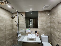 The Matrix One - Luxury free Gym & Pool