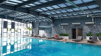 The Matrix One - Luxury free Gym & Pool