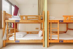 Forever happiness hostel