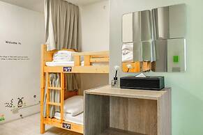 Forever happiness hostel