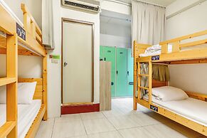 Forever happiness hostel