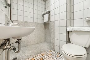 Forever happiness hostel