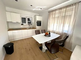 Apartments Villa Lux