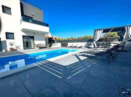 Apartments Villa Lux