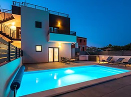 Apartments Villa Lux